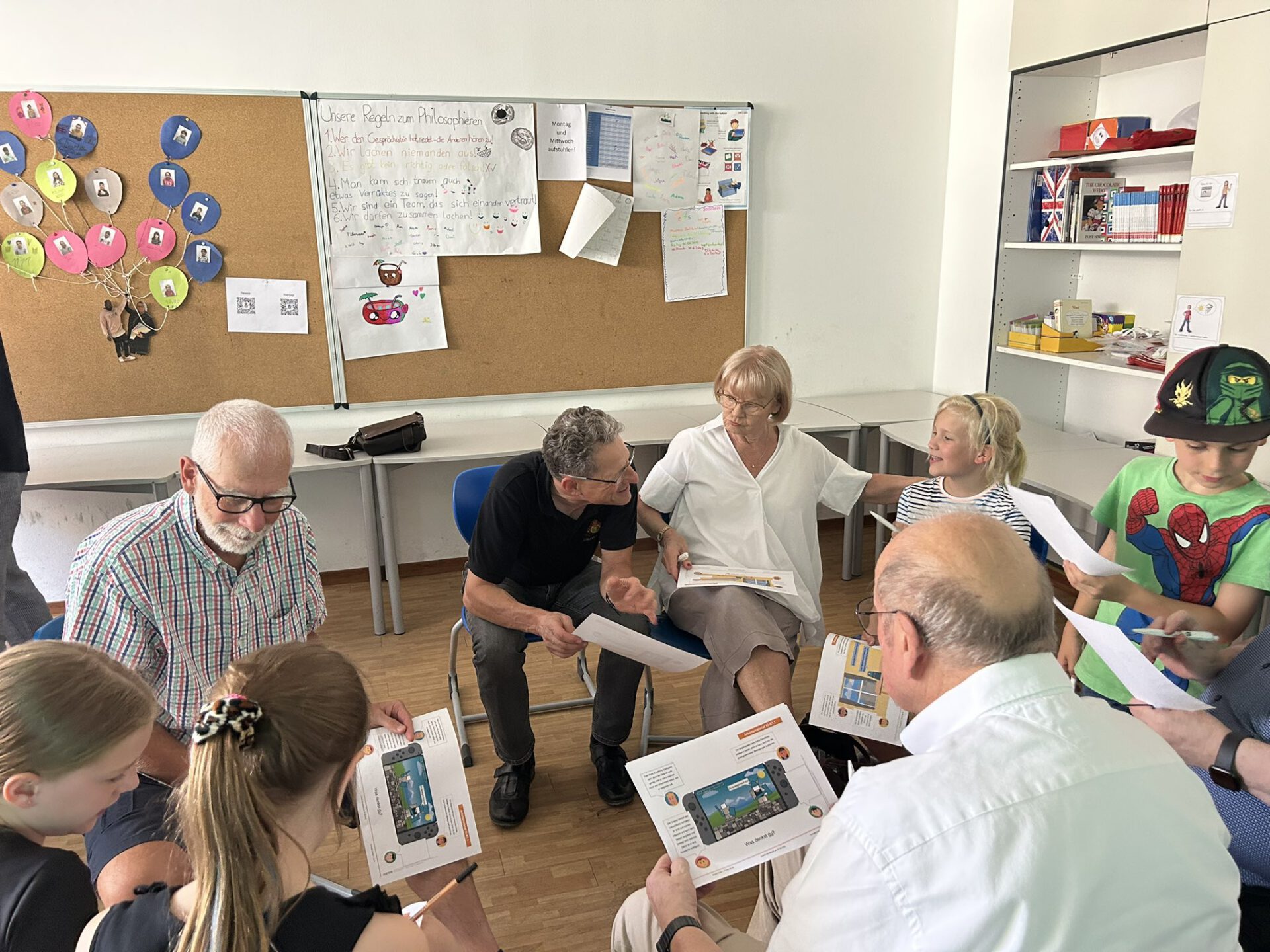 Gruppenarbeit zwischen Jung und Alt